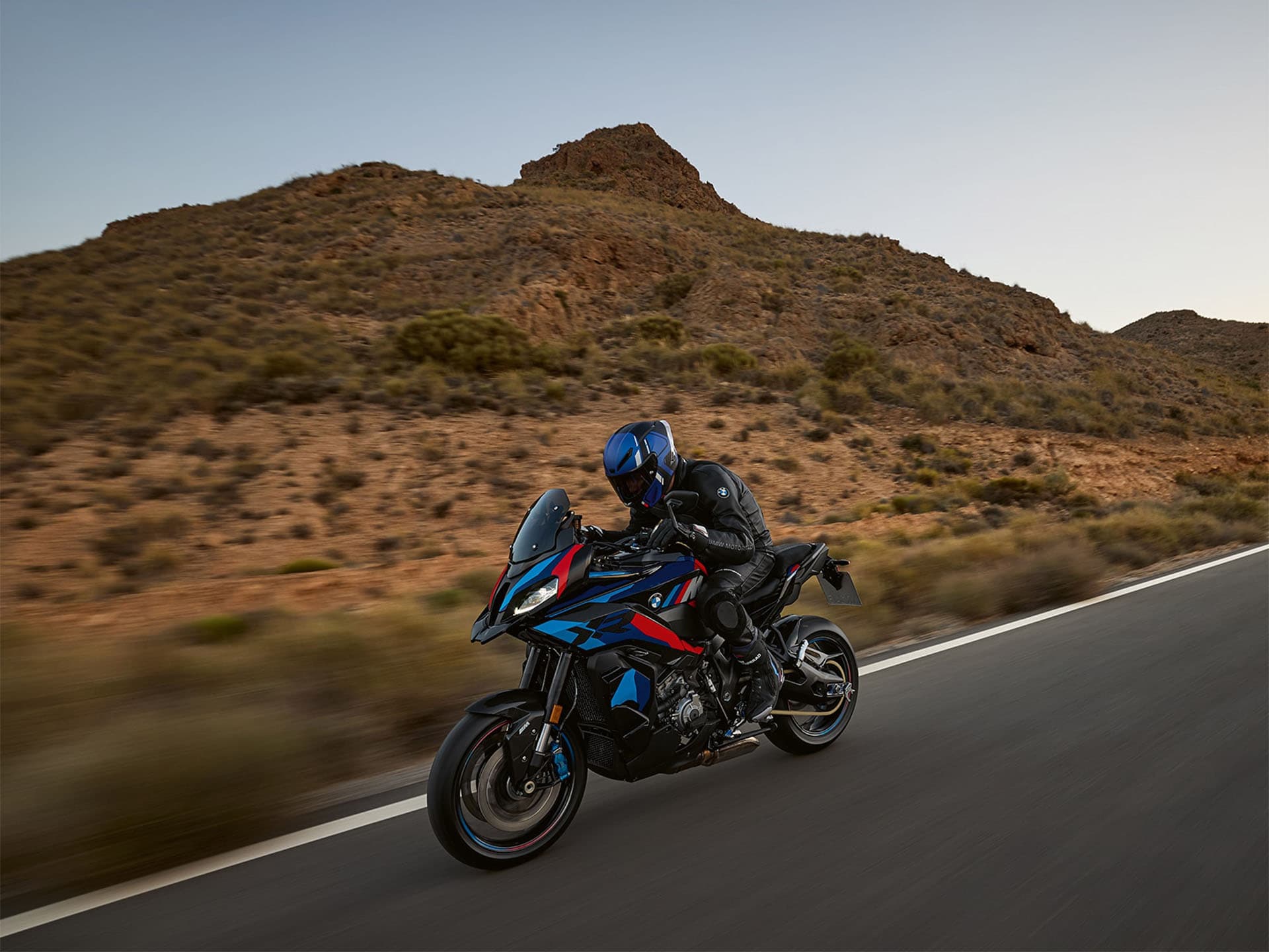 2026 BMW M 1000 XR - media 20