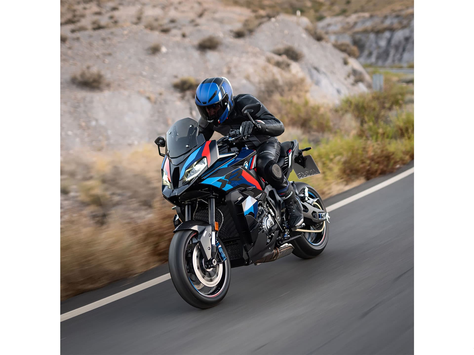 2026 BMW M 1000 XR - media 24