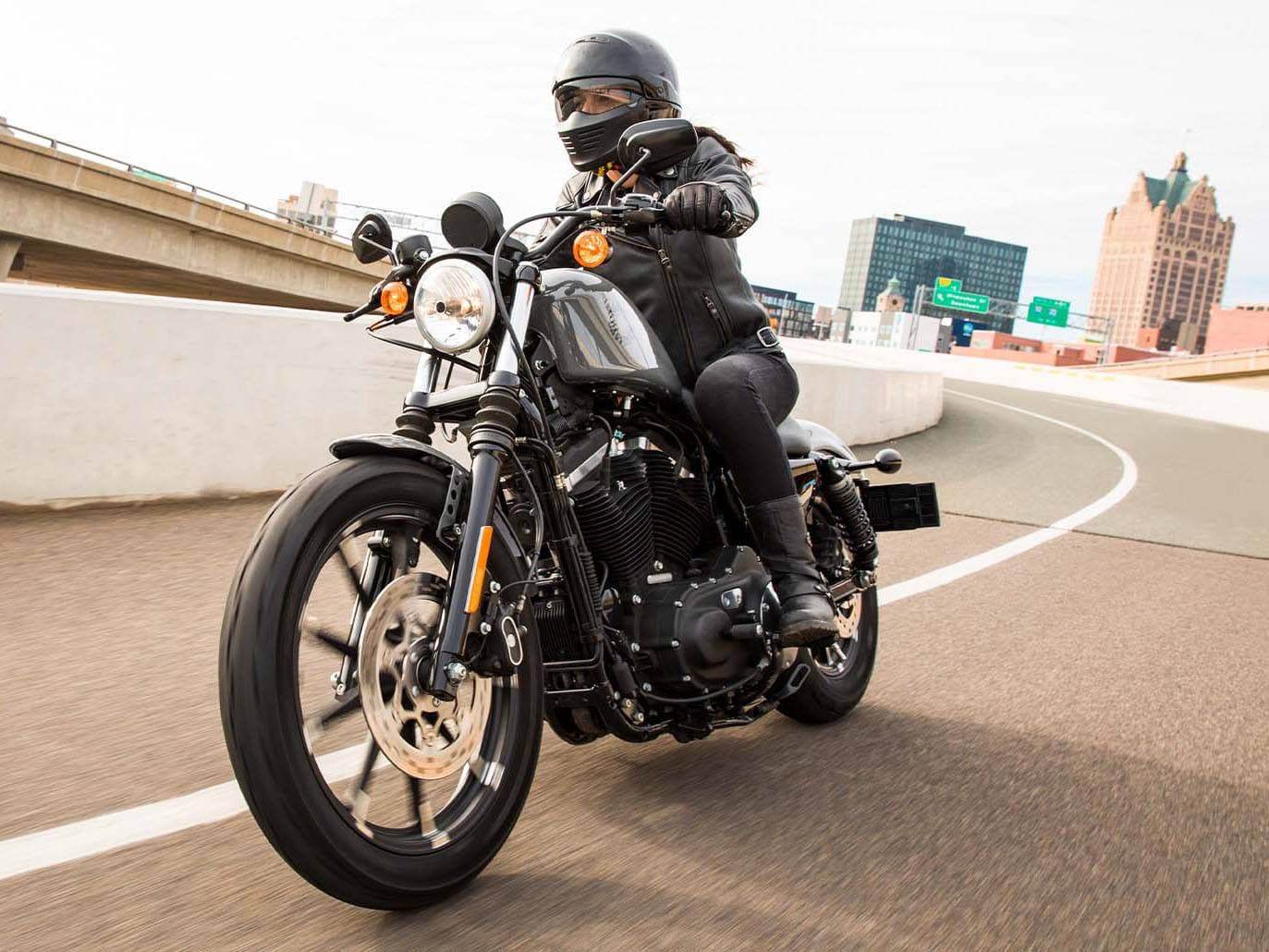 2022 Harley-Davidson Iron 883™ - media 12