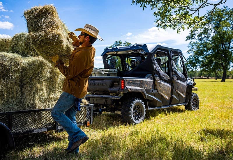 2023 Honda Pioneer 1000-6 Deluxe Crew - media 11