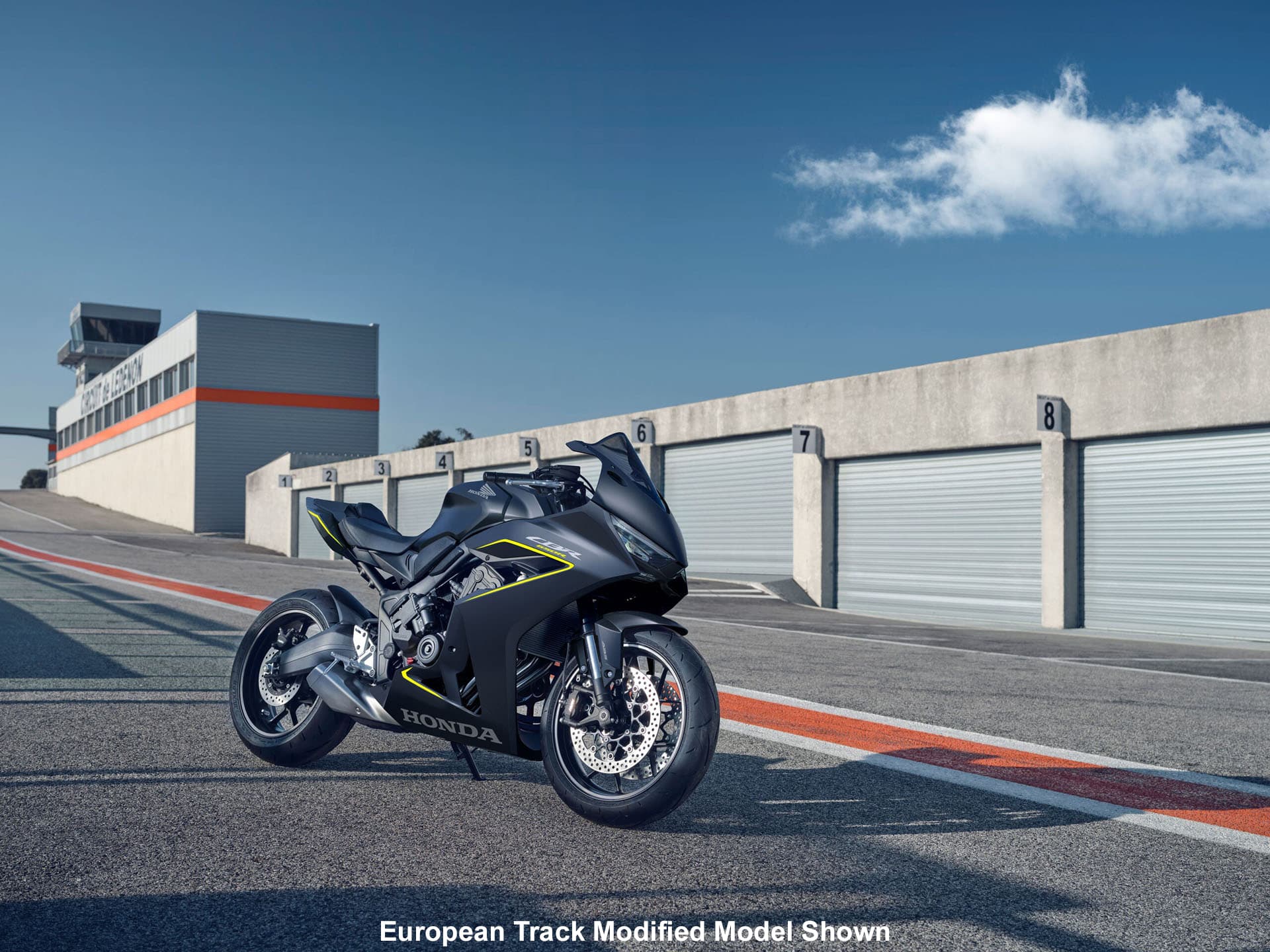 2026 Honda CBR650R E-Clutch - media 7