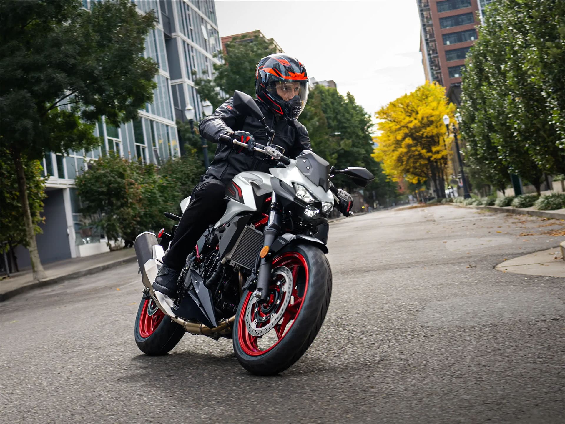 2026 Kawasaki Z500 SE ABS - media 19