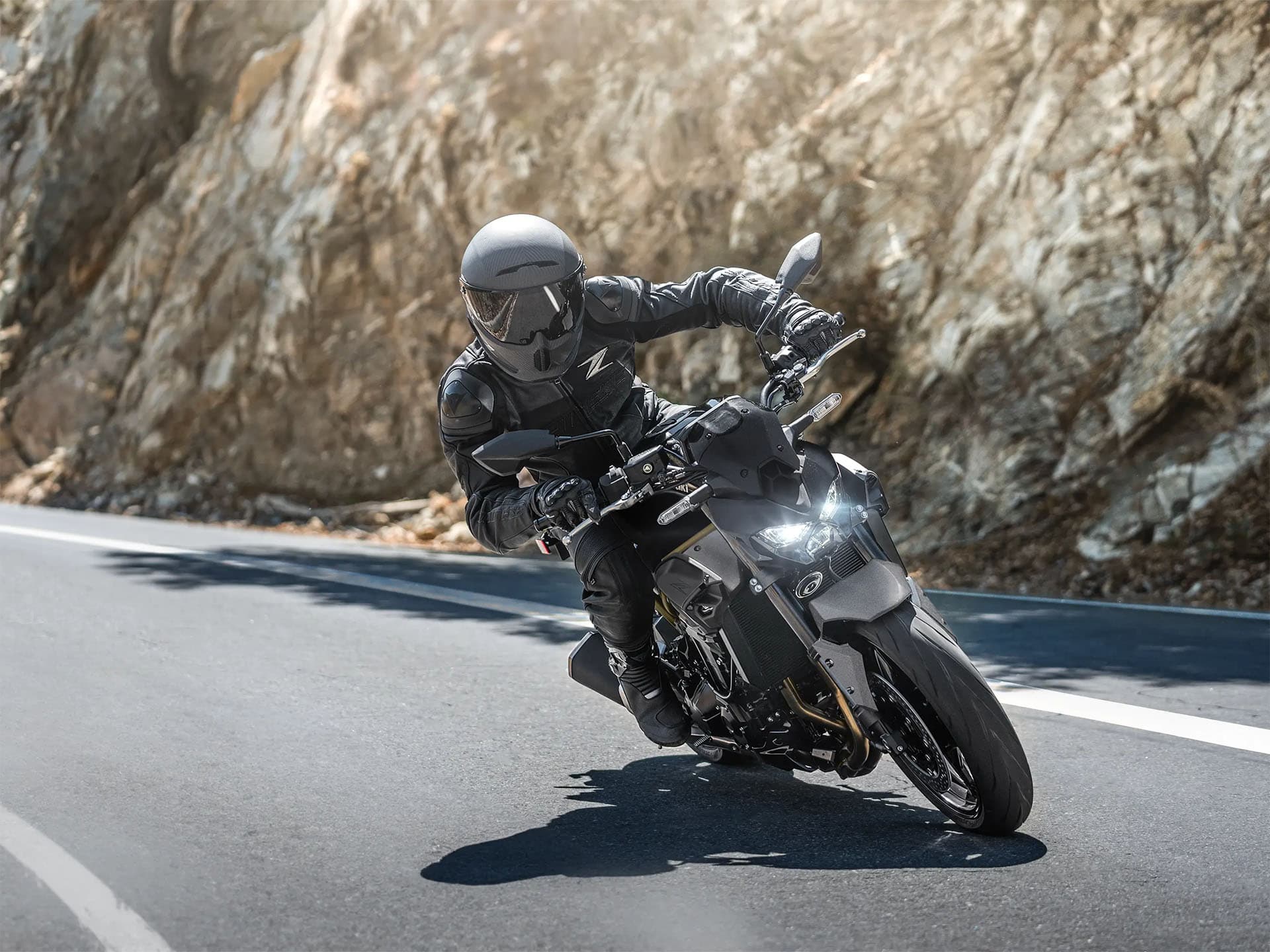 2026 Kawasaki Z900 ABS - media 4