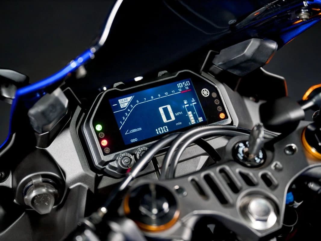 2026 Yamaha YZF-R3 - media 13