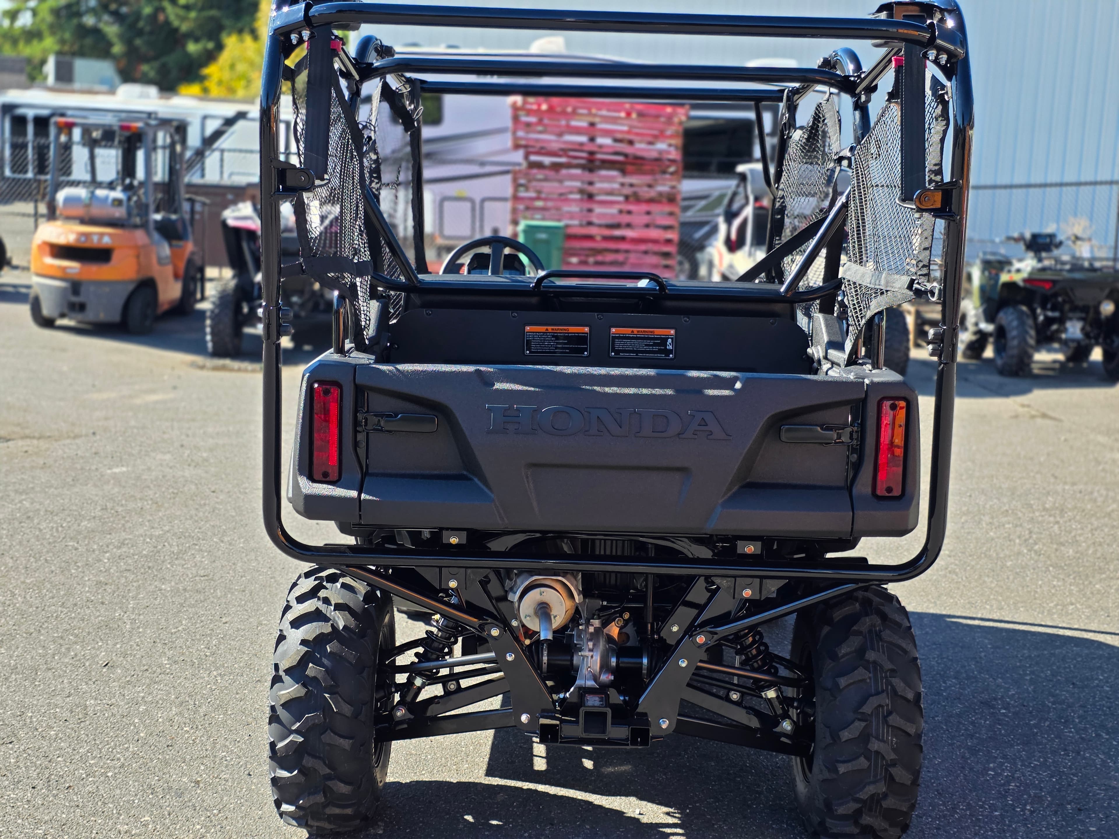 2026 Honda Pioneer 700-4 Forest - media 7