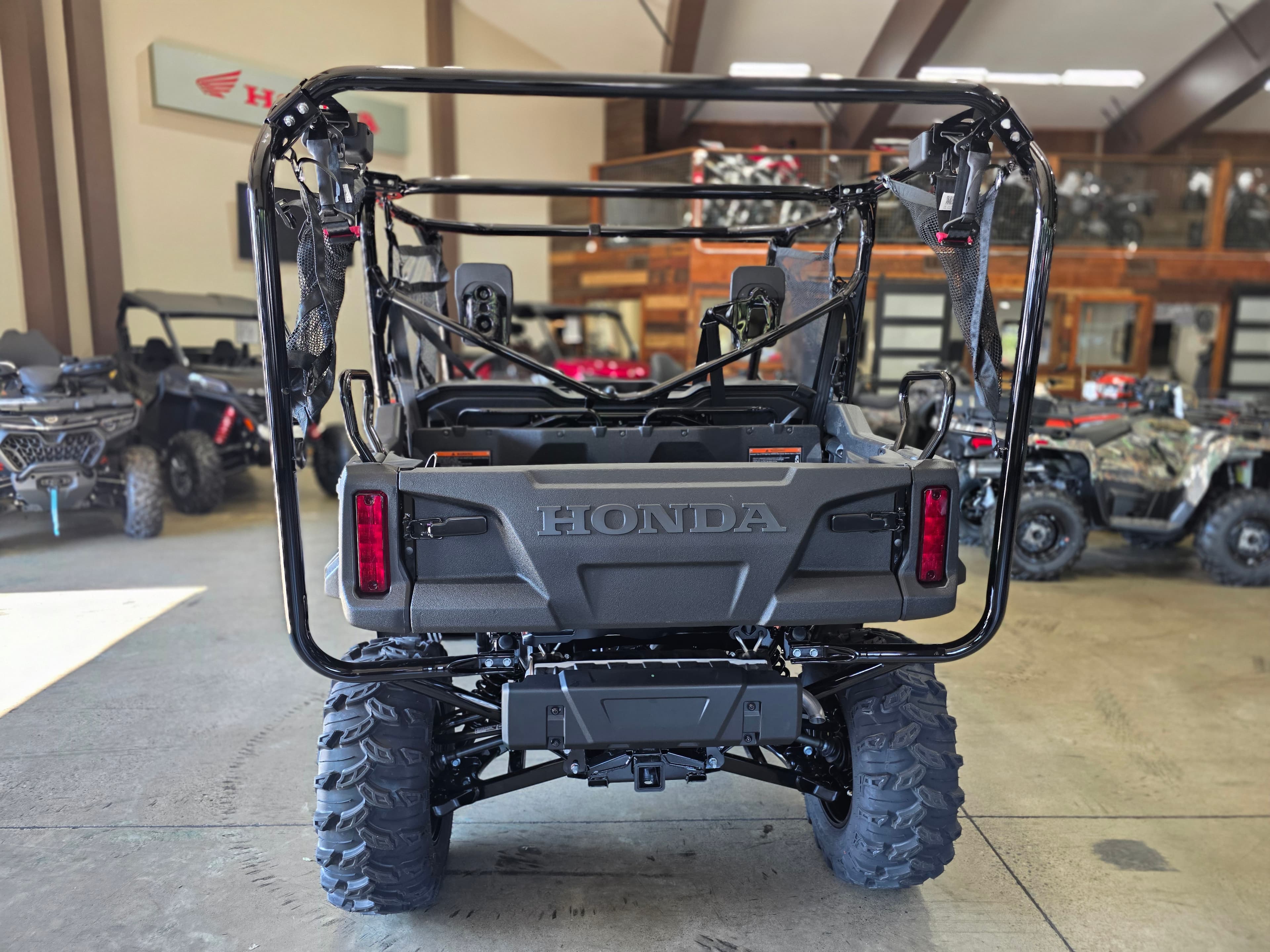 2025 Honda Pioneer 1000-5 - media 7