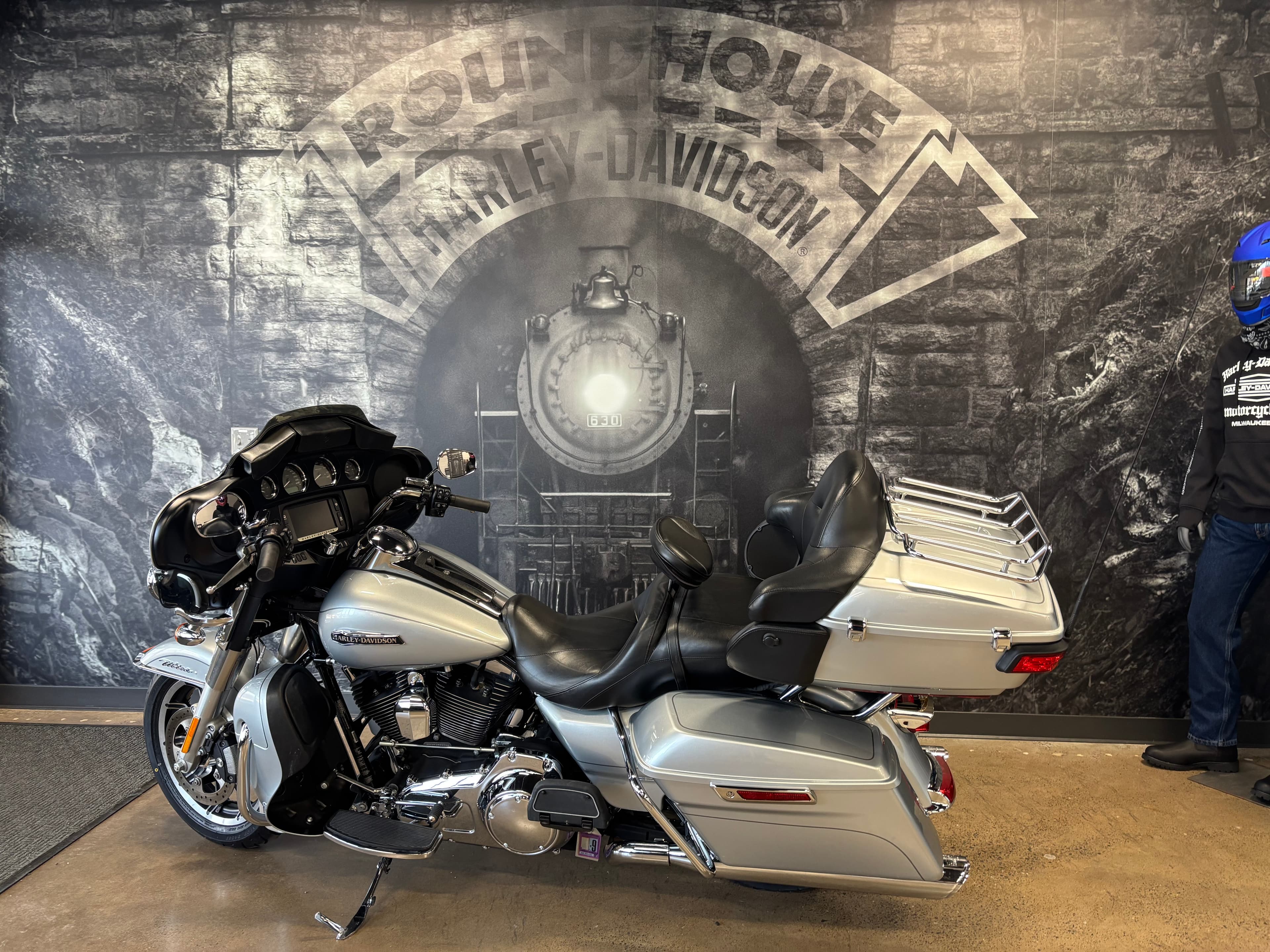 2015 Harley-Davidson Electra Glide® Ultra Classic® - media 3