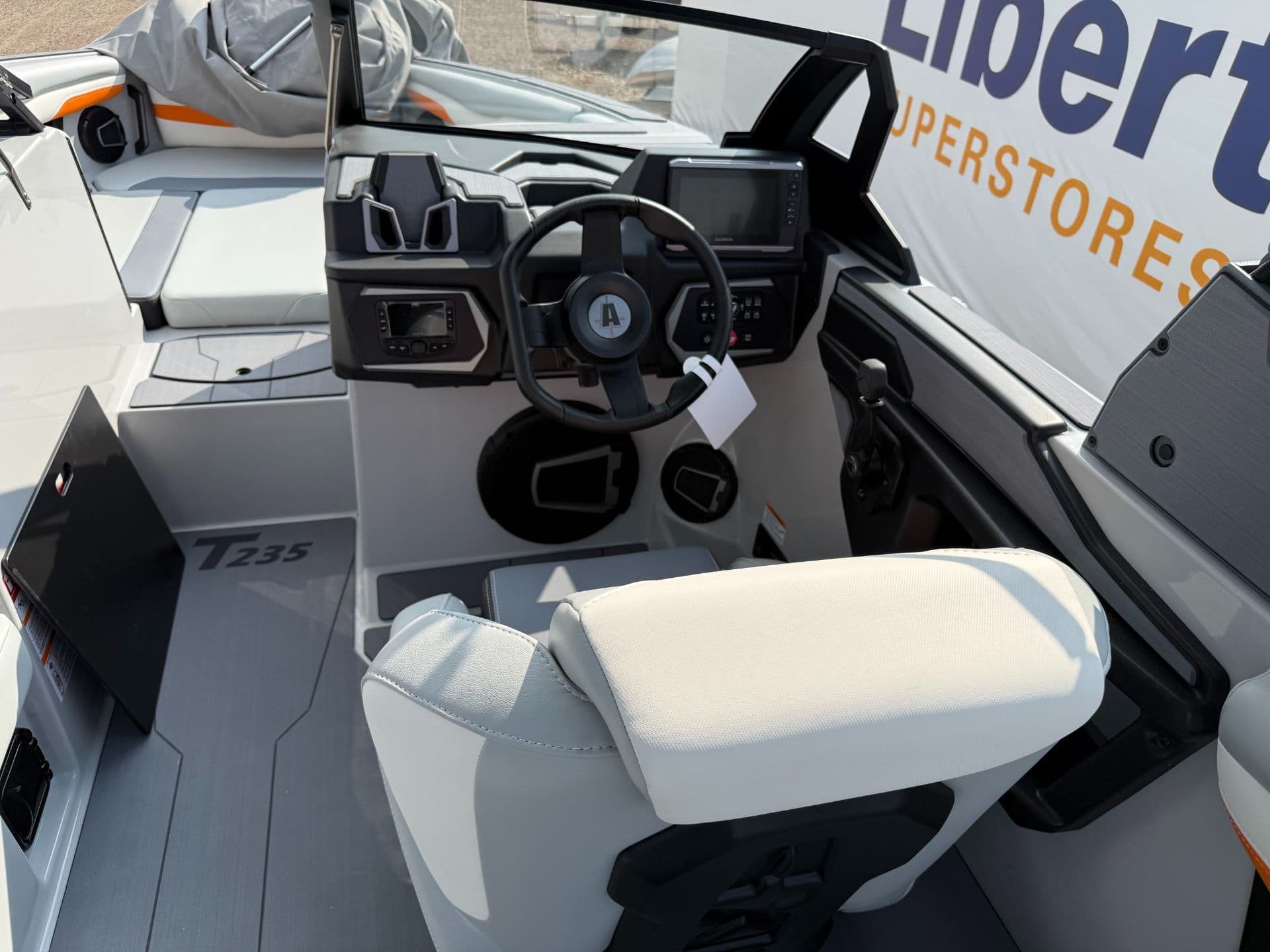 2026 Axis Axis T235 - media 20