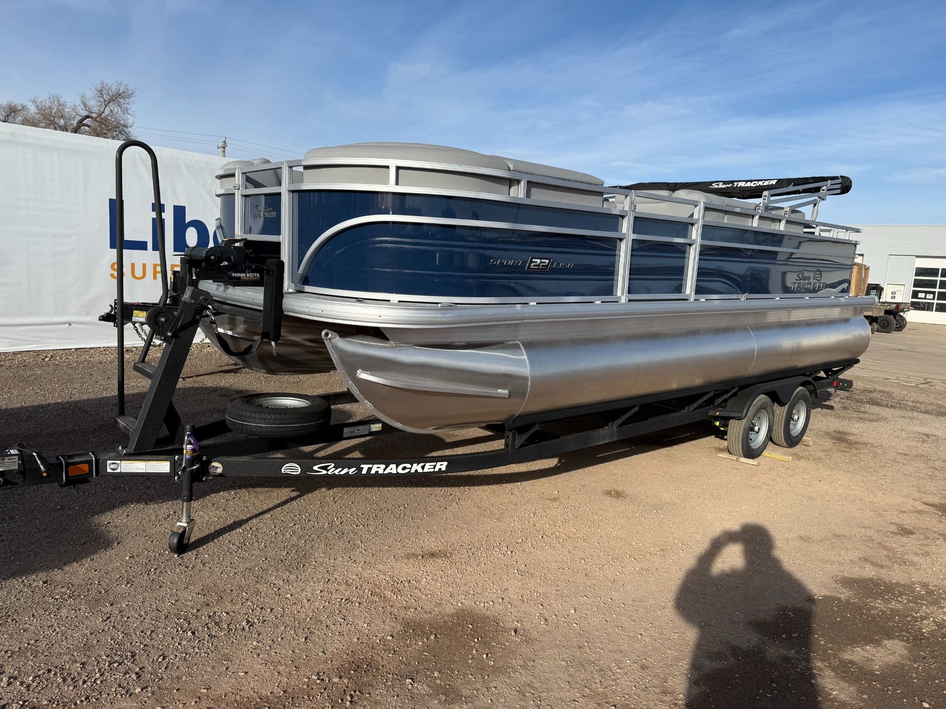 2026 Sun Tracker Sport Fish 22
