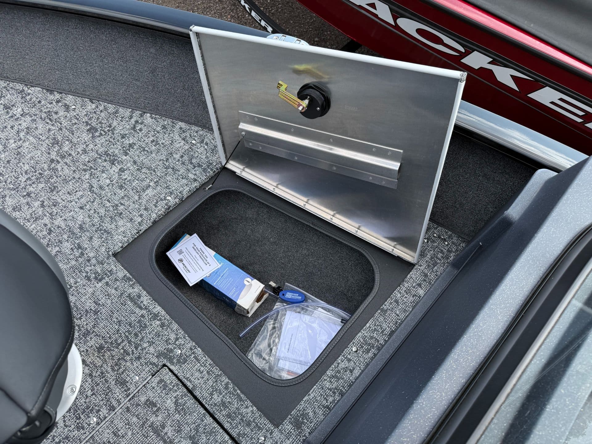 2026 Tracker Pro Guide V-175 WT - media 13