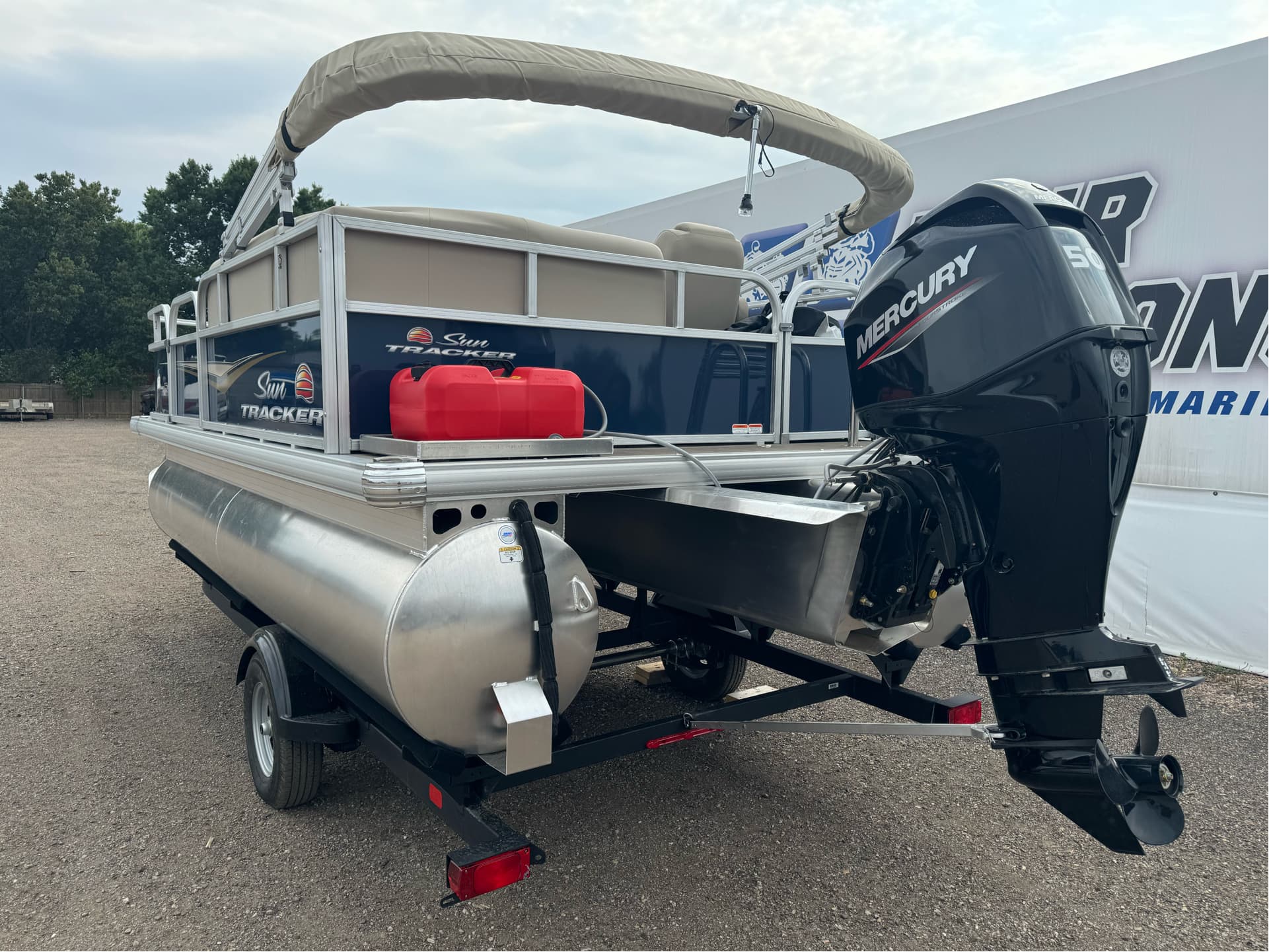 2025 Sun Tracker Bass Buggy - media 10