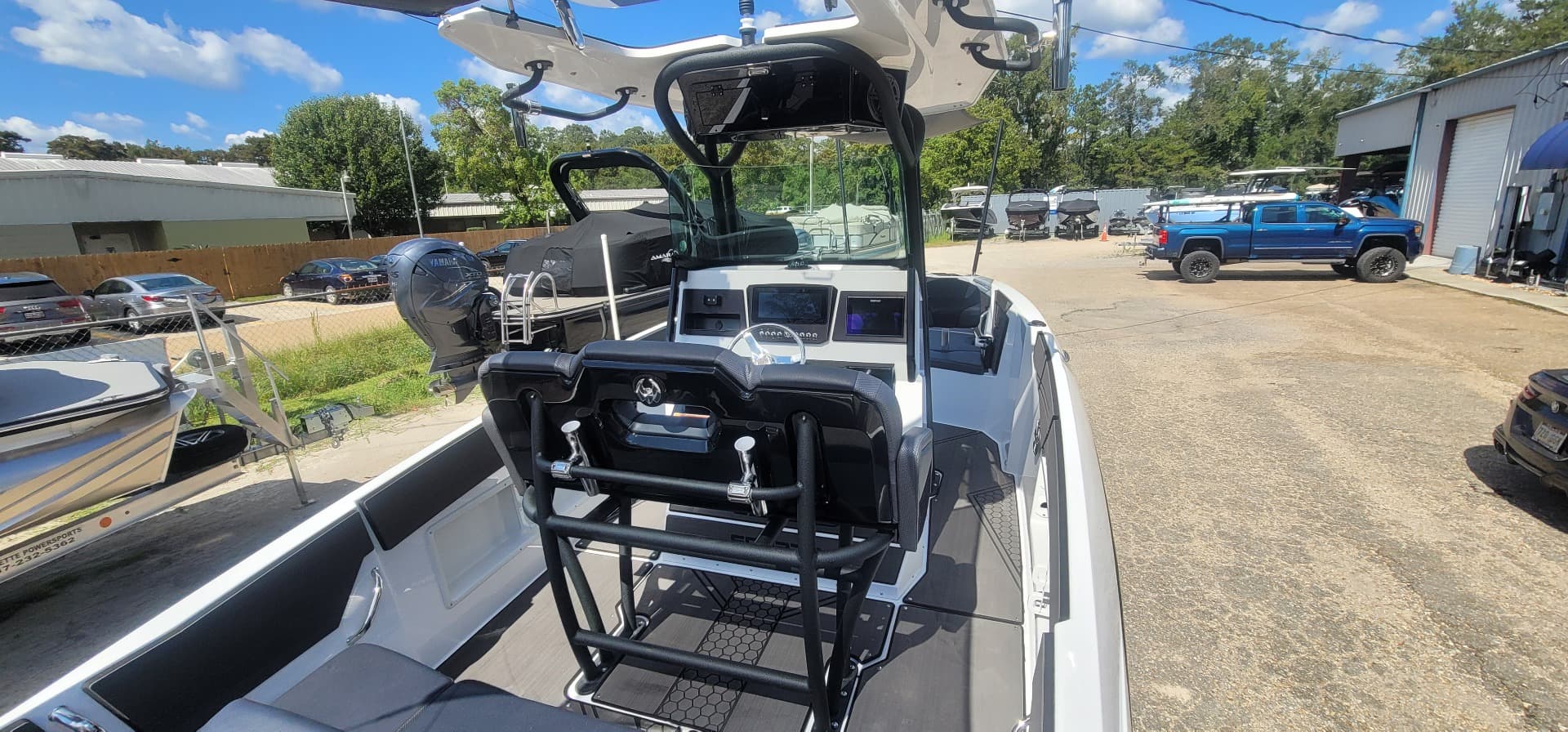 2025 Scarab 255 Open LX - media 8