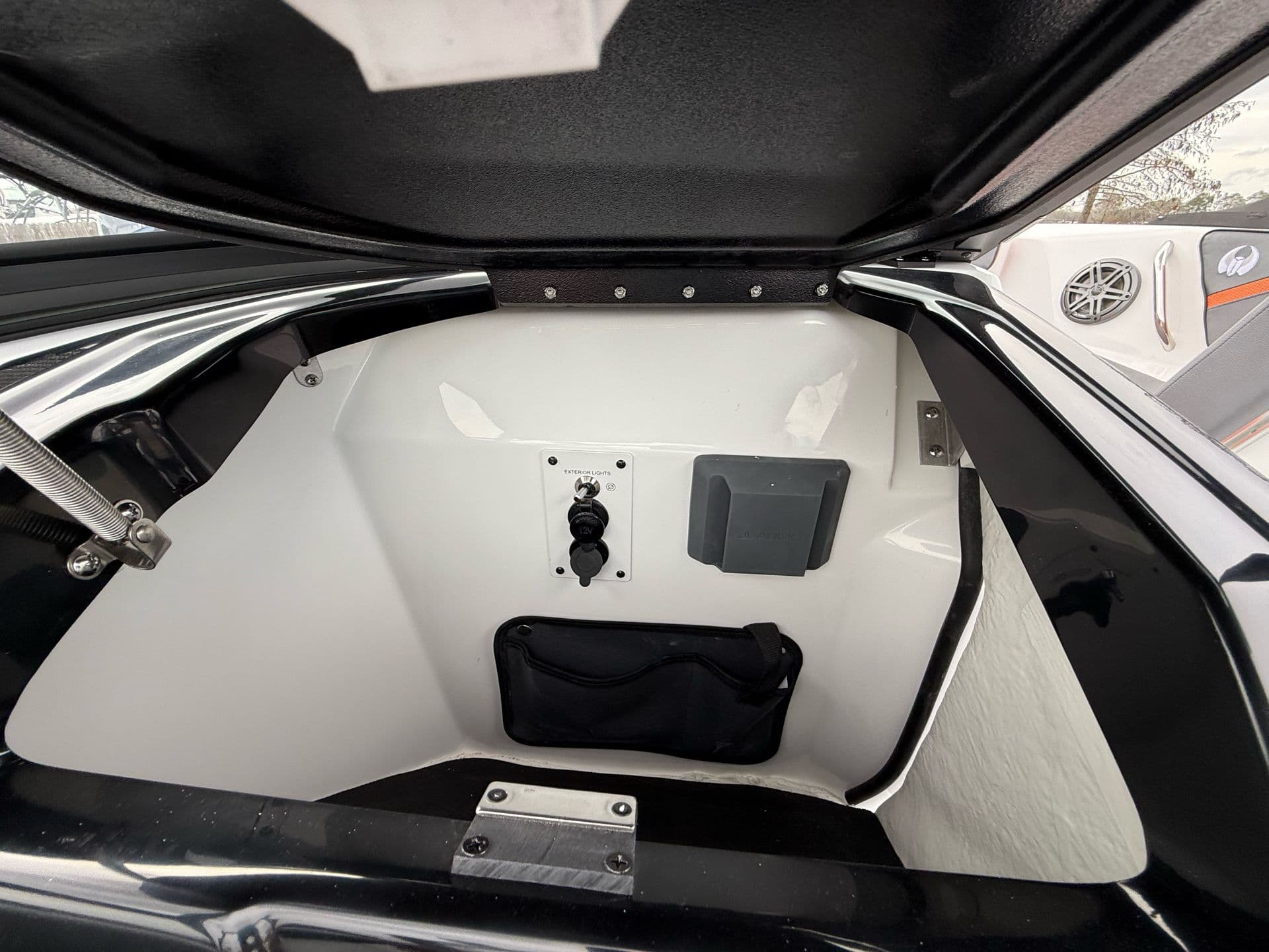 2025 Scarab 195 LX - media 20