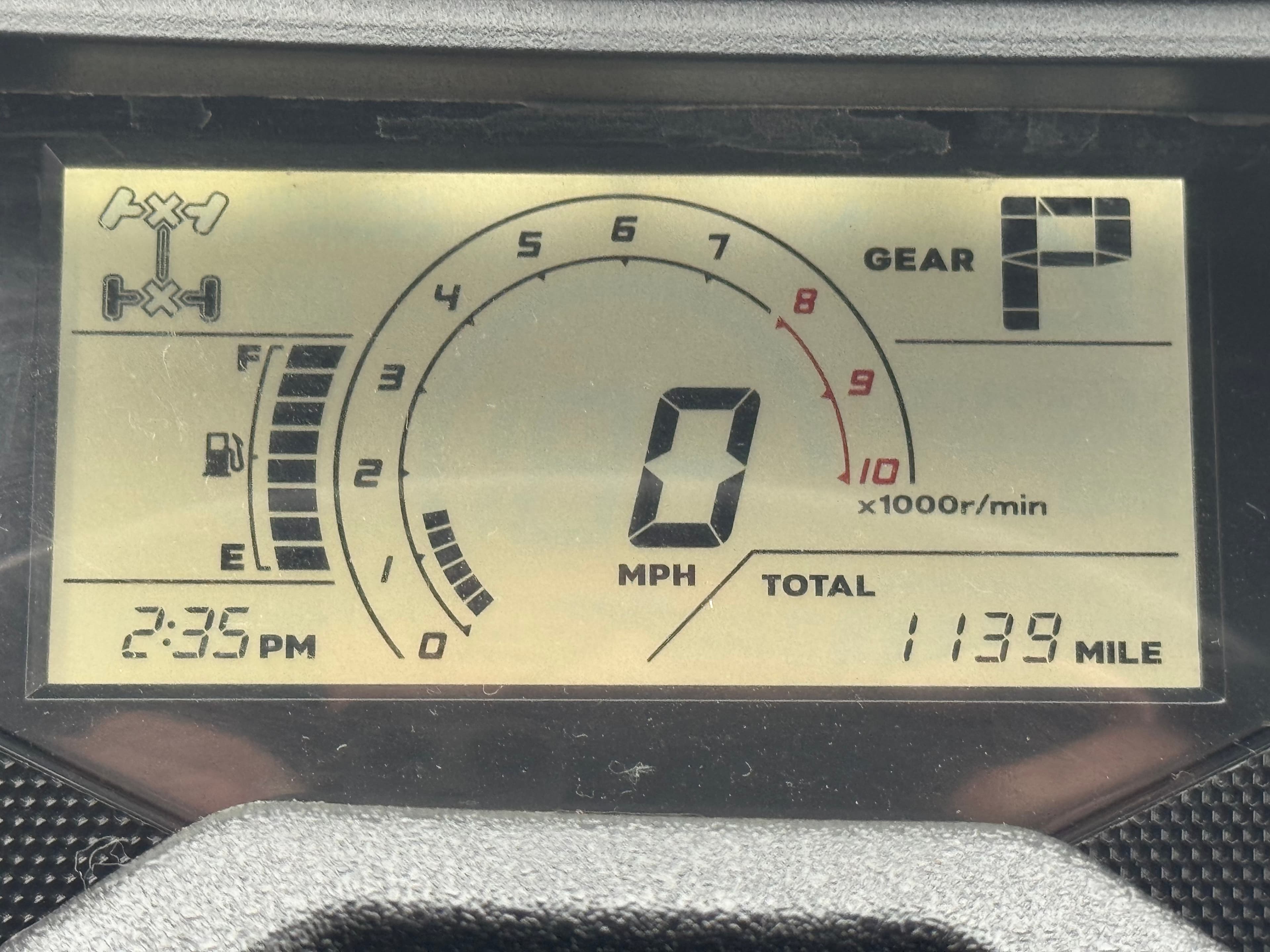 2023 Honda Pioneer 1000-6 Deluxe Crew - media 5