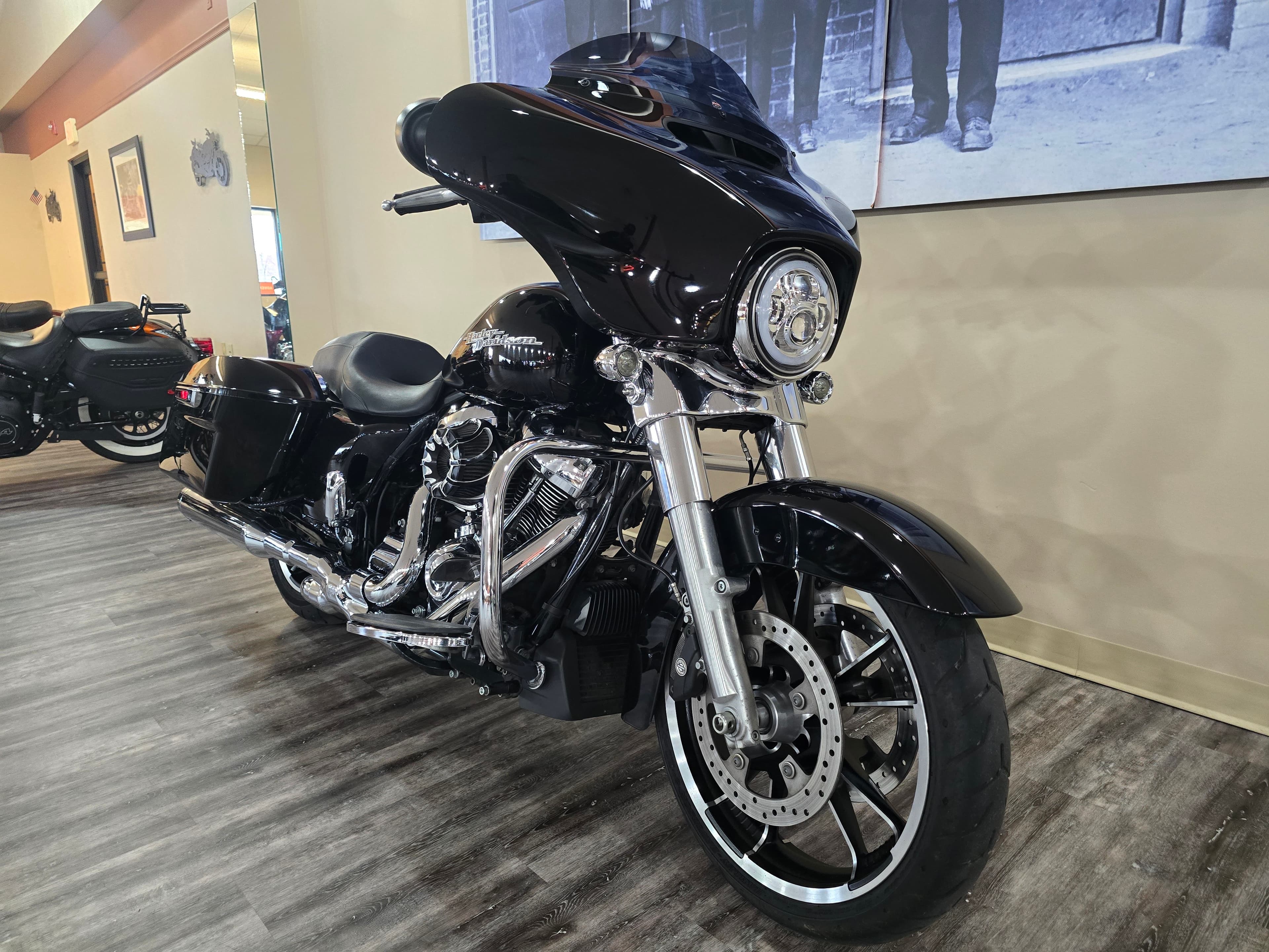 2020 Harley-Davidson Street Glide® - media 4