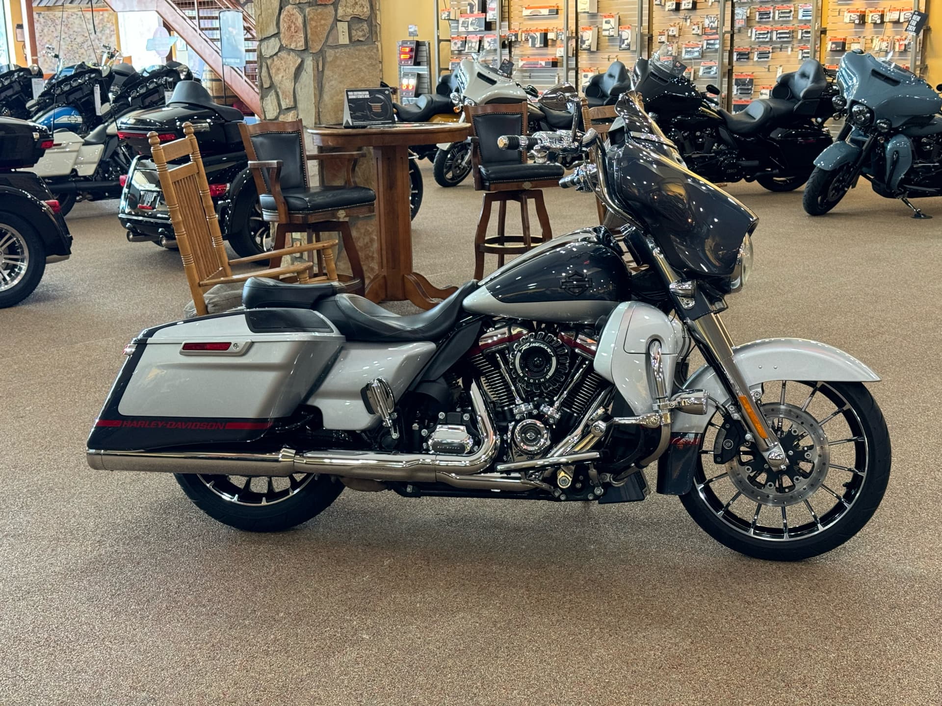 2019 Harley-Davidson CVO™ Street Glide®