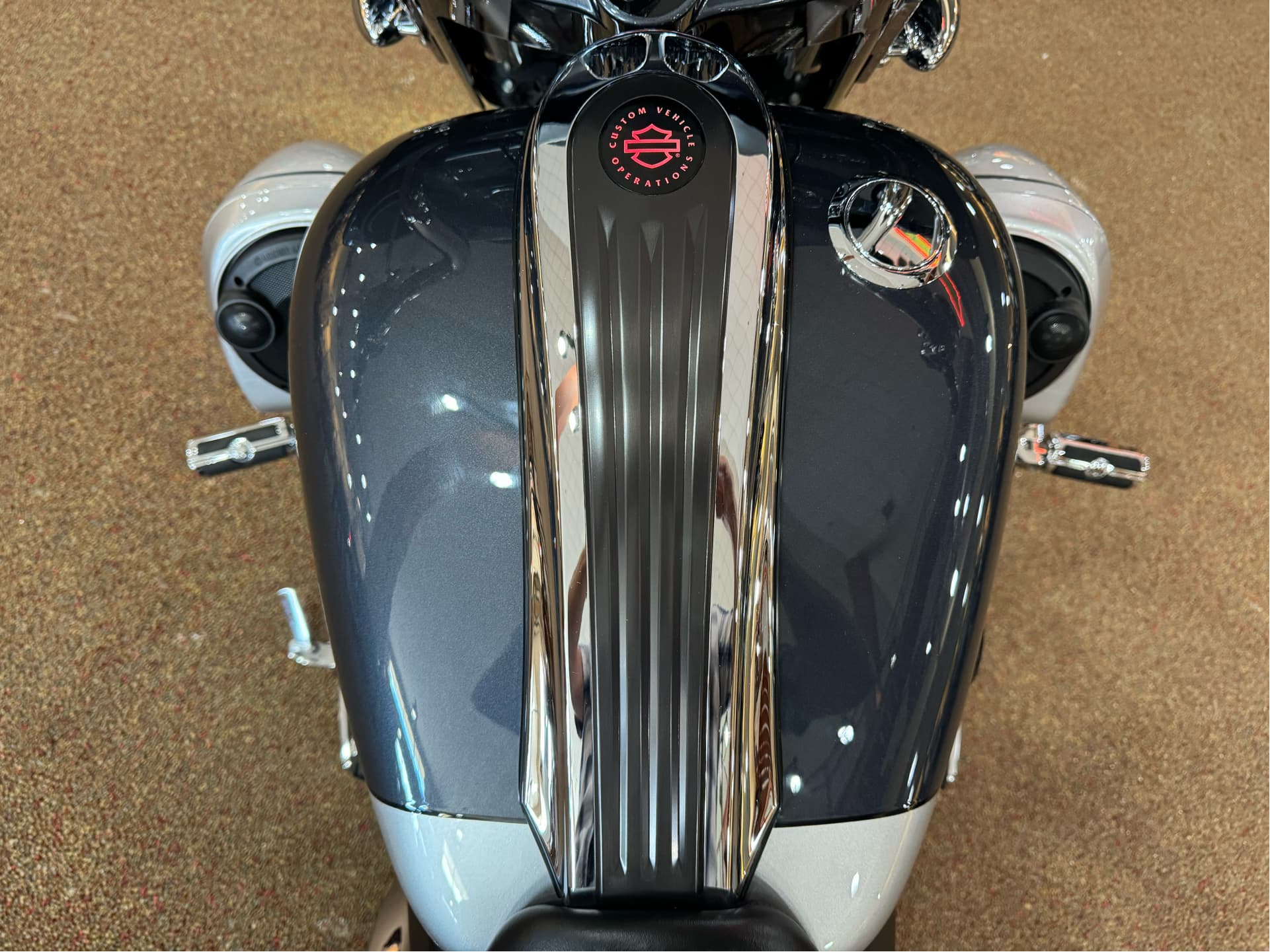 2019 Harley-Davidson CVO™ Street Glide® - media 18