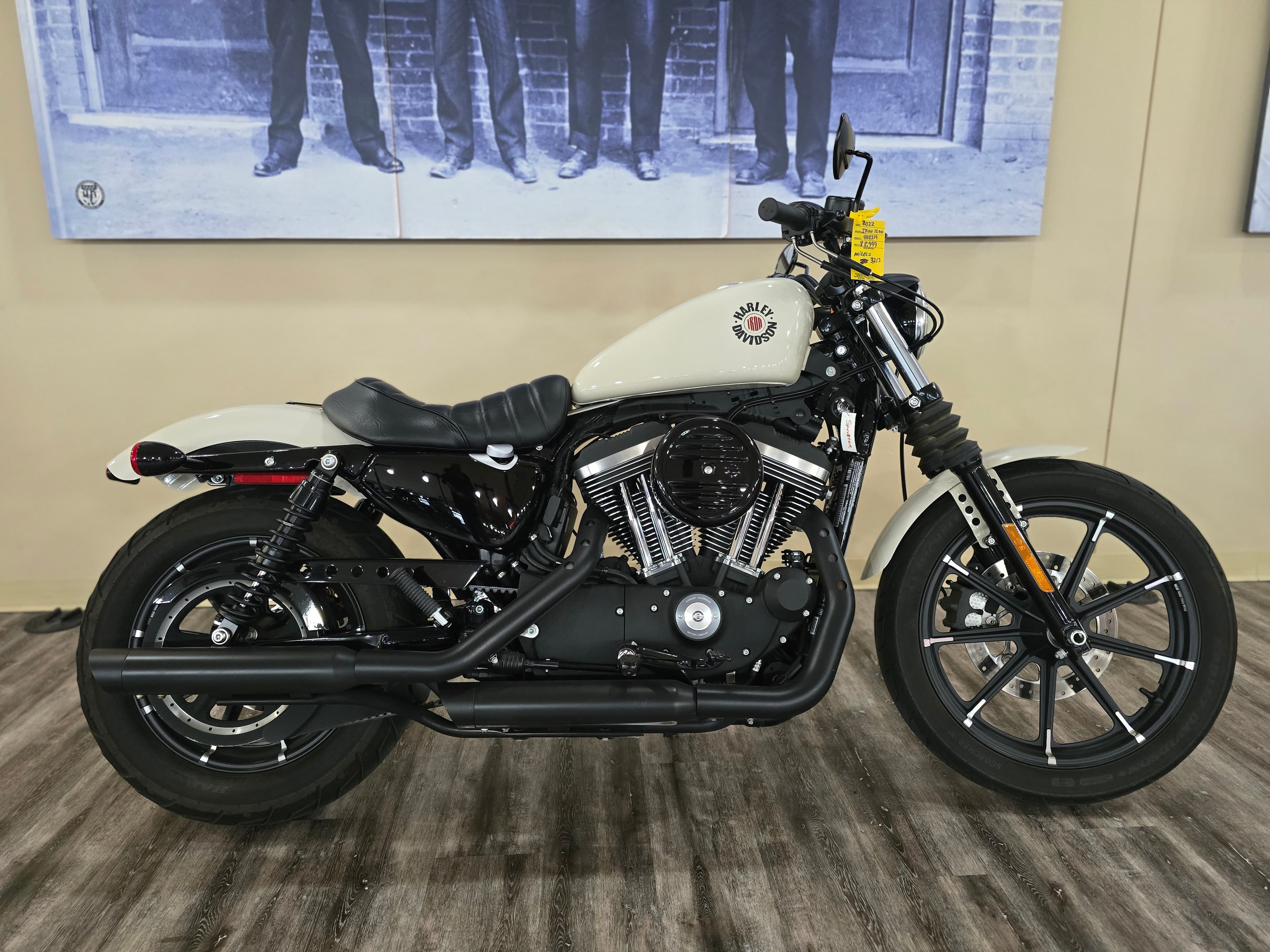 2022 Harley-Davidson Iron 883™ - media 2