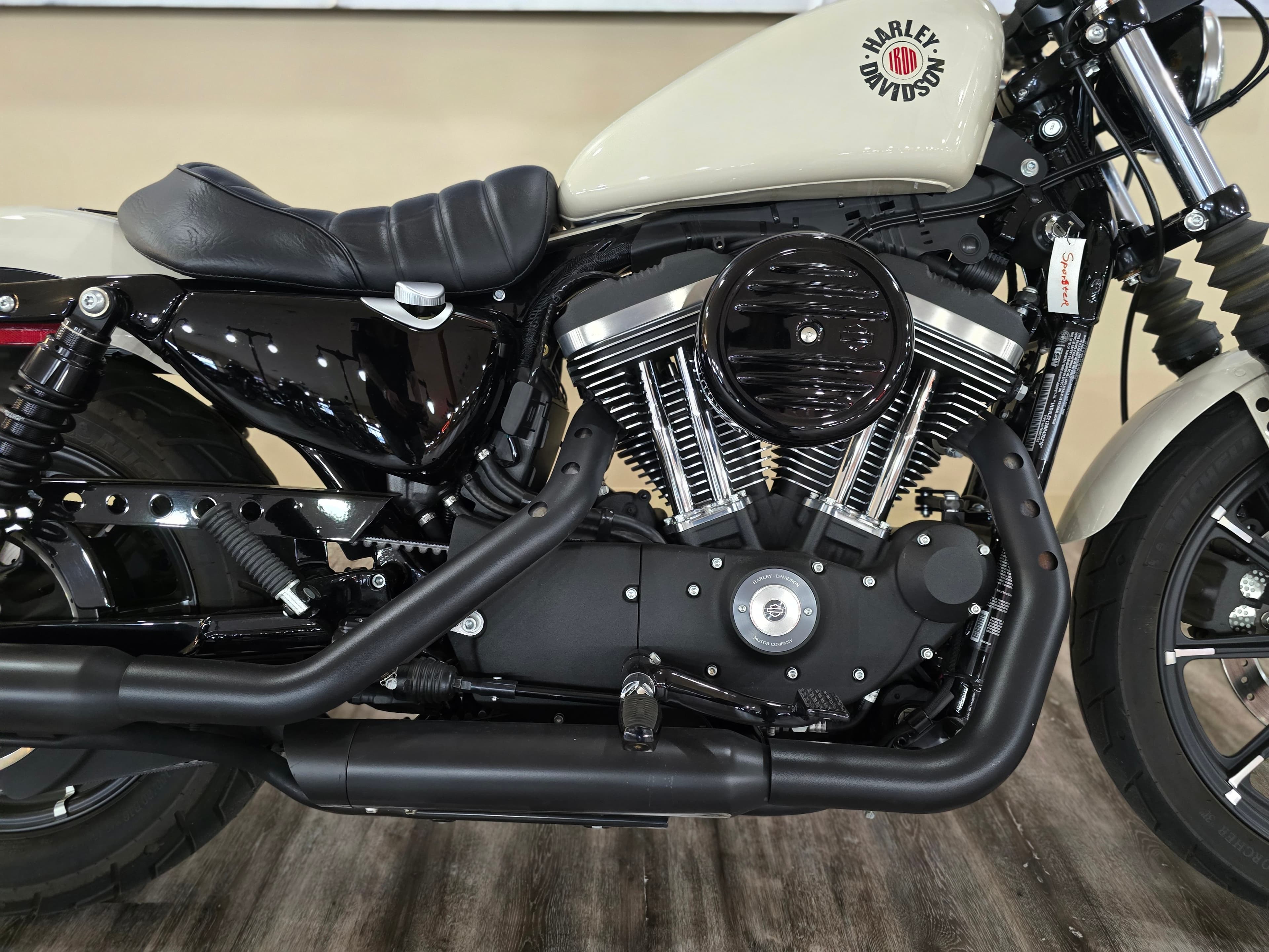 2022 Harley-Davidson Iron 883™ - media 3