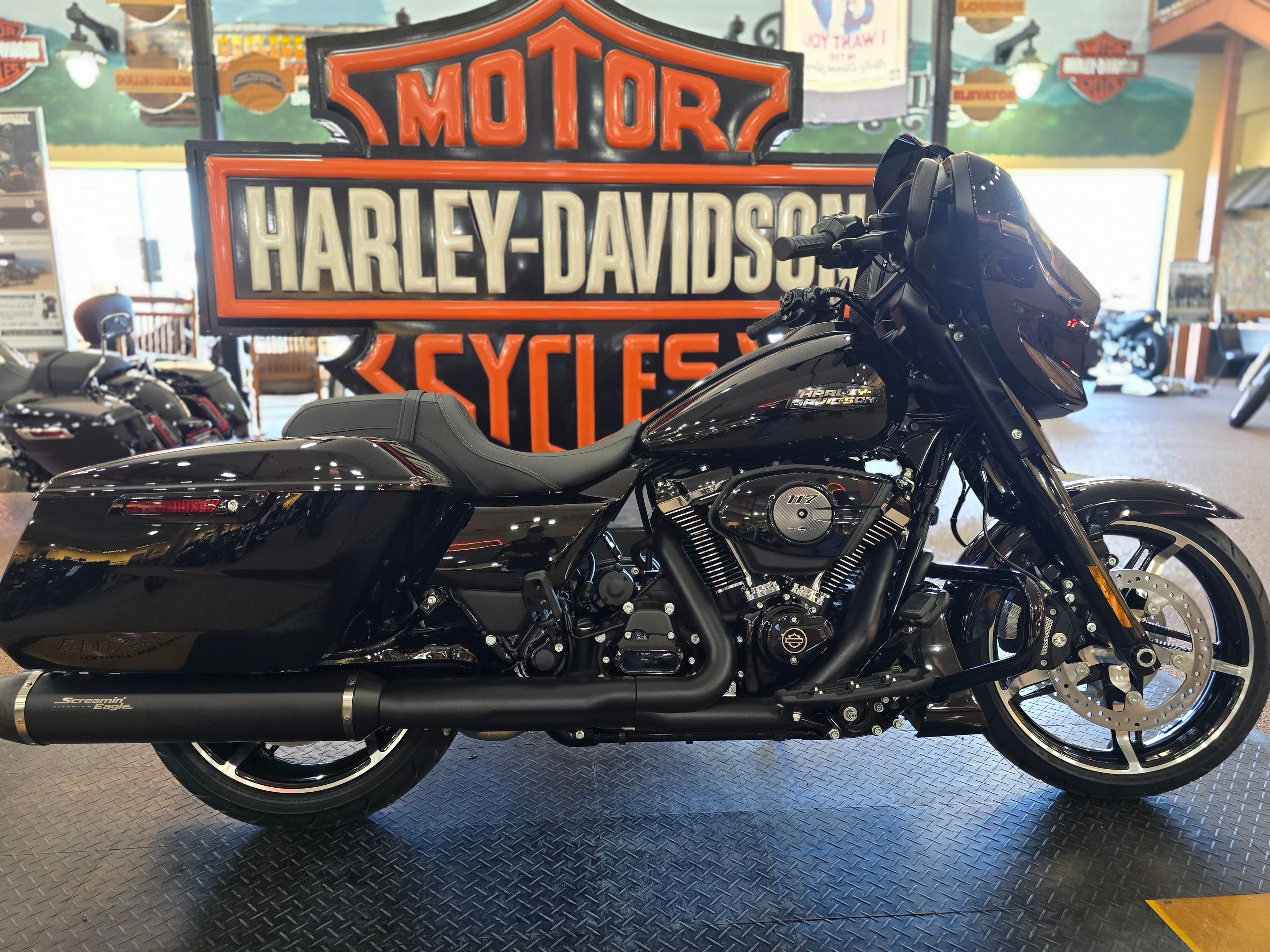 2026 Harley-Davidson Street Glide® - media 2