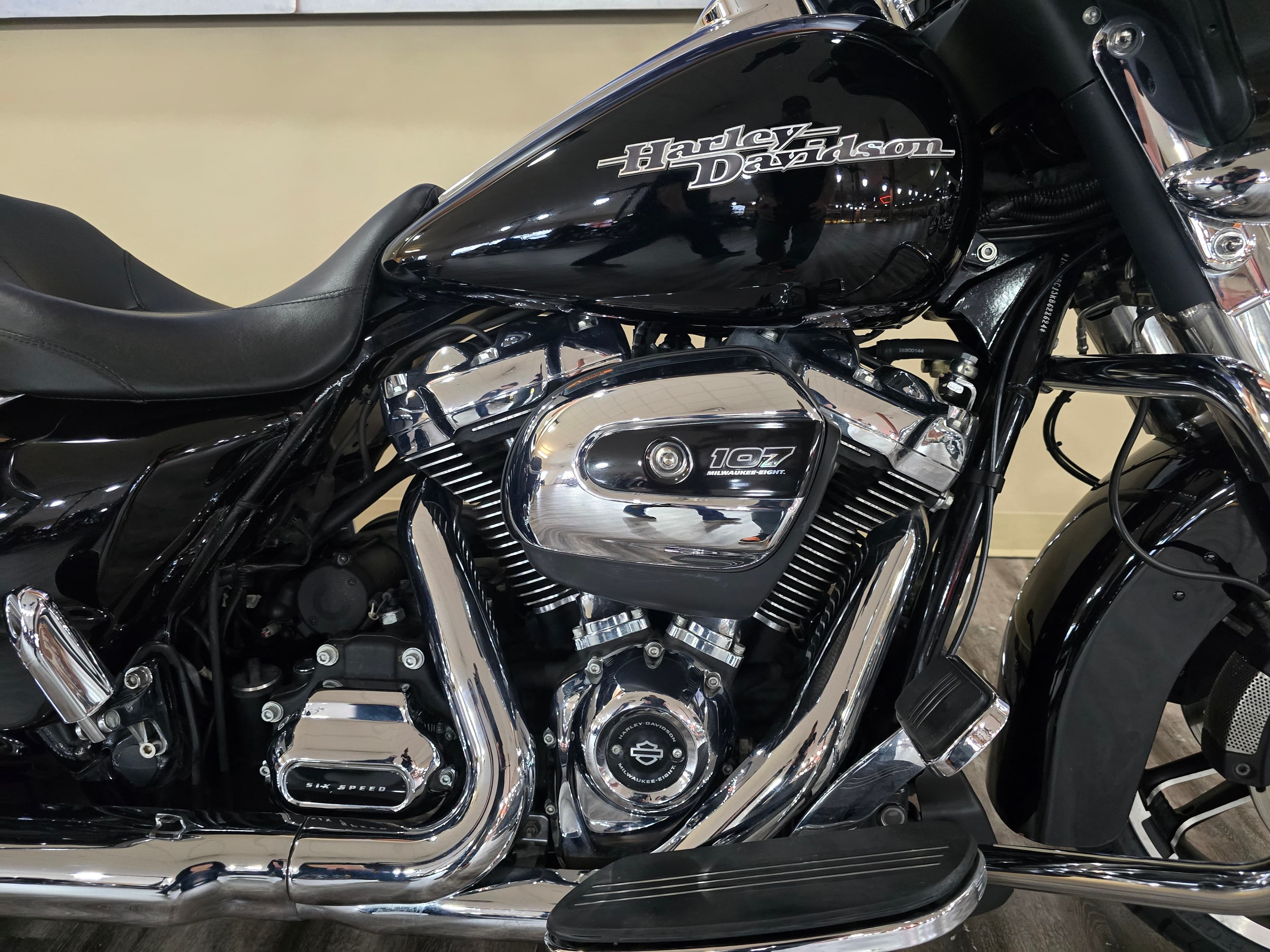 2019 Harley-Davidson Street Glide® - media 3