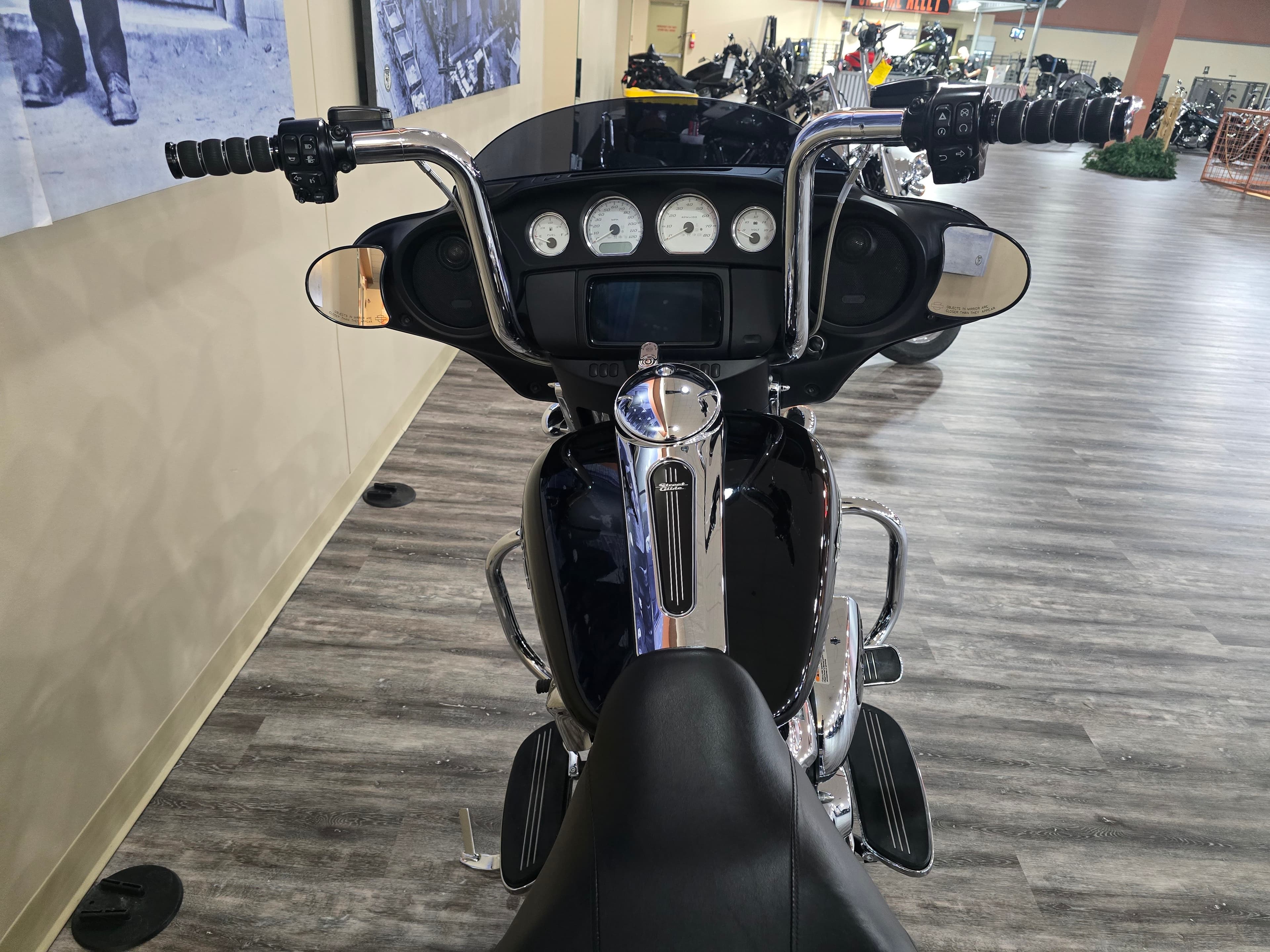 2019 Harley-Davidson Street Glide® - media 8