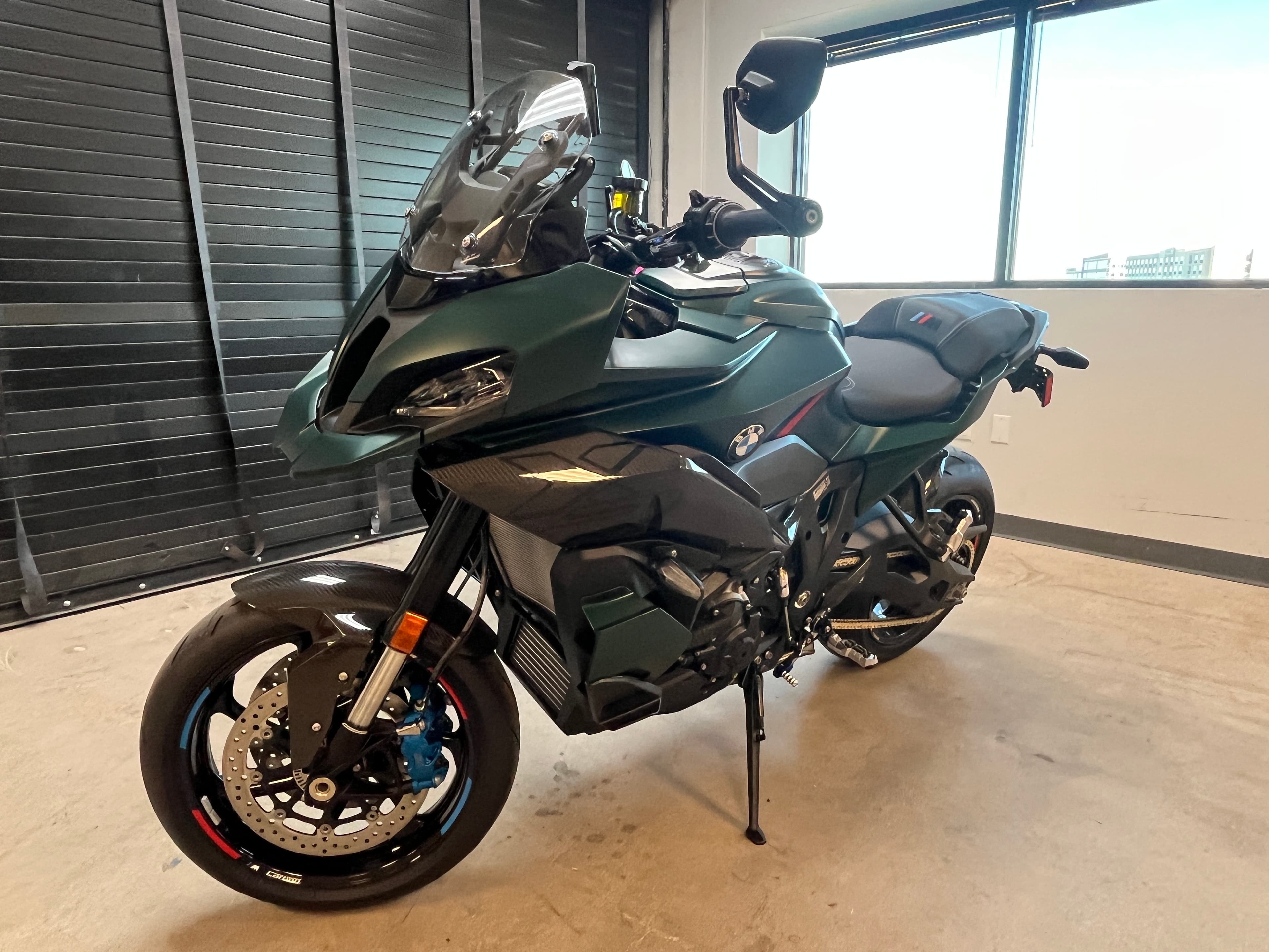 2026 BMW M 1000 XR - media 3