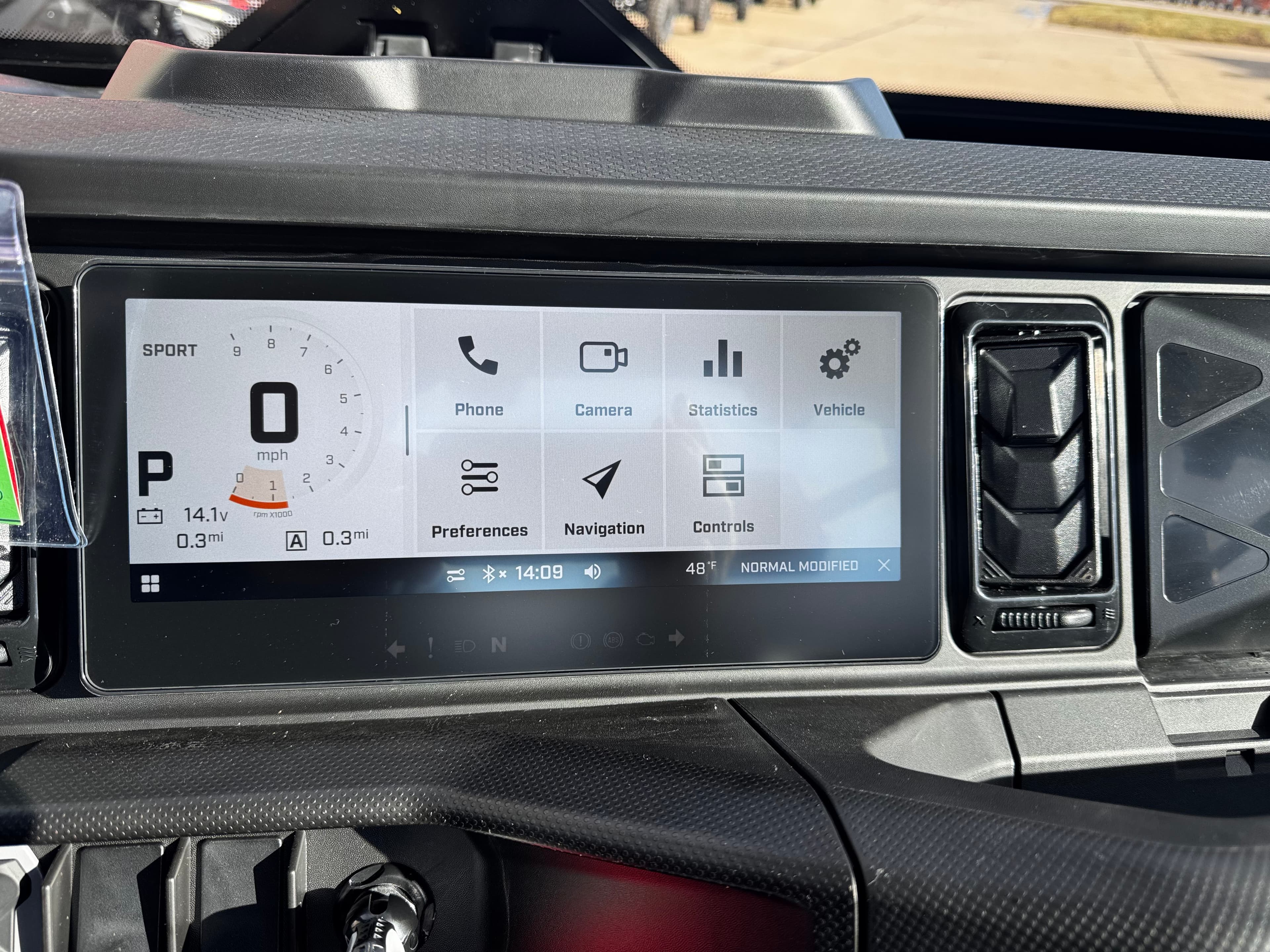 2026 Can-Am Defender XT CAB HD11 with 10.25 in. touchscreen display - media 9