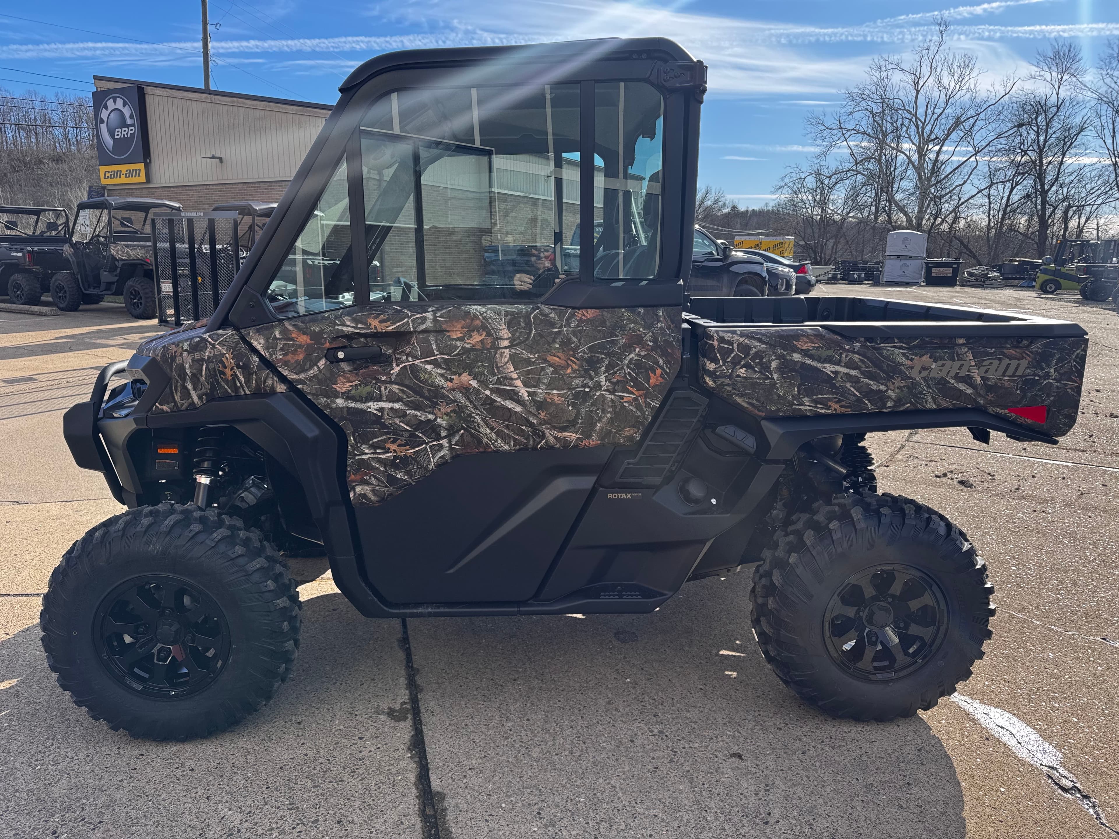 2026 Can-Am Defender XT CAB HD11 with 10.25 in. touchscreen display - media 5