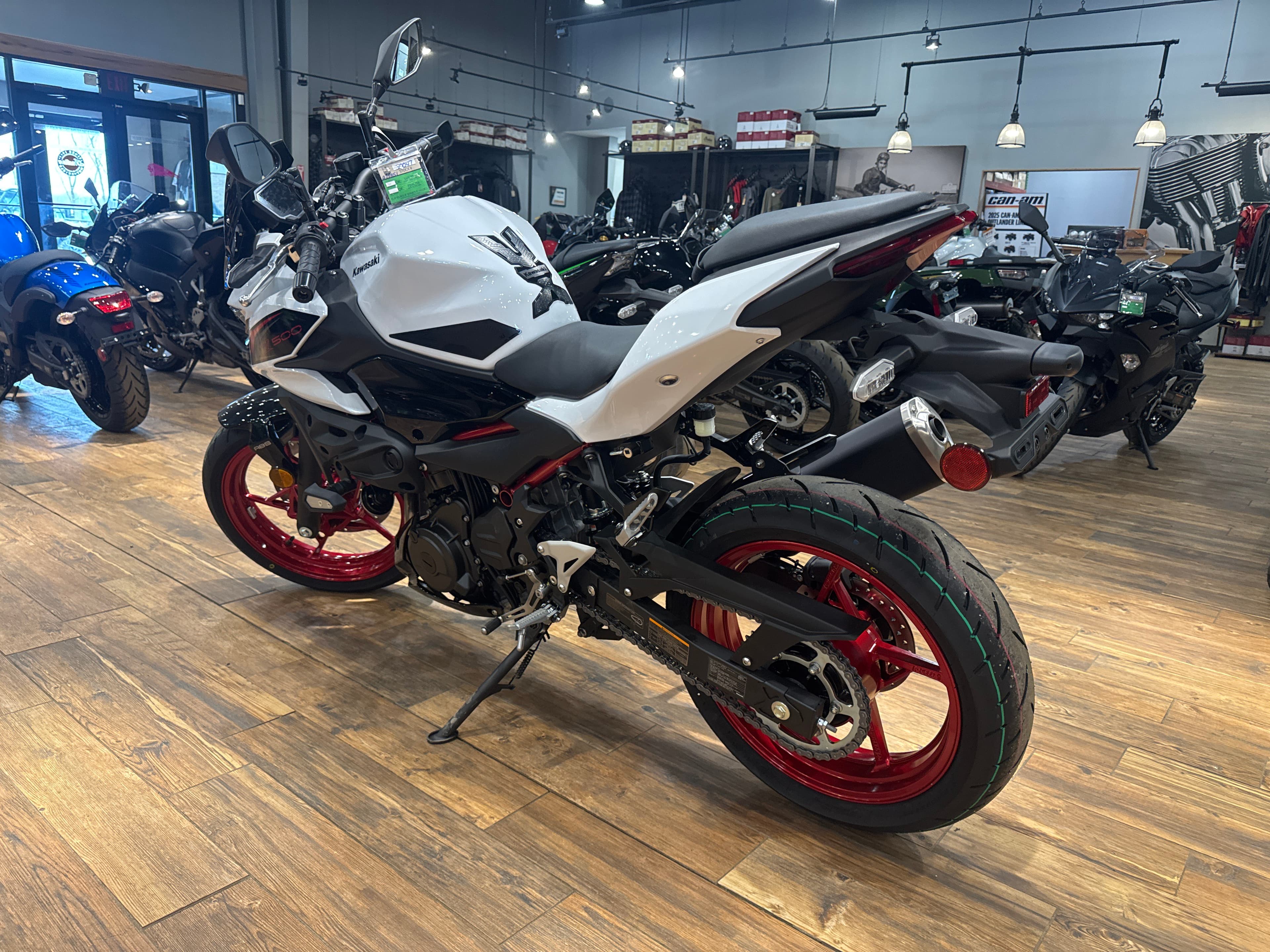 2026 Kawasaki Z500 SE ABS - media 6