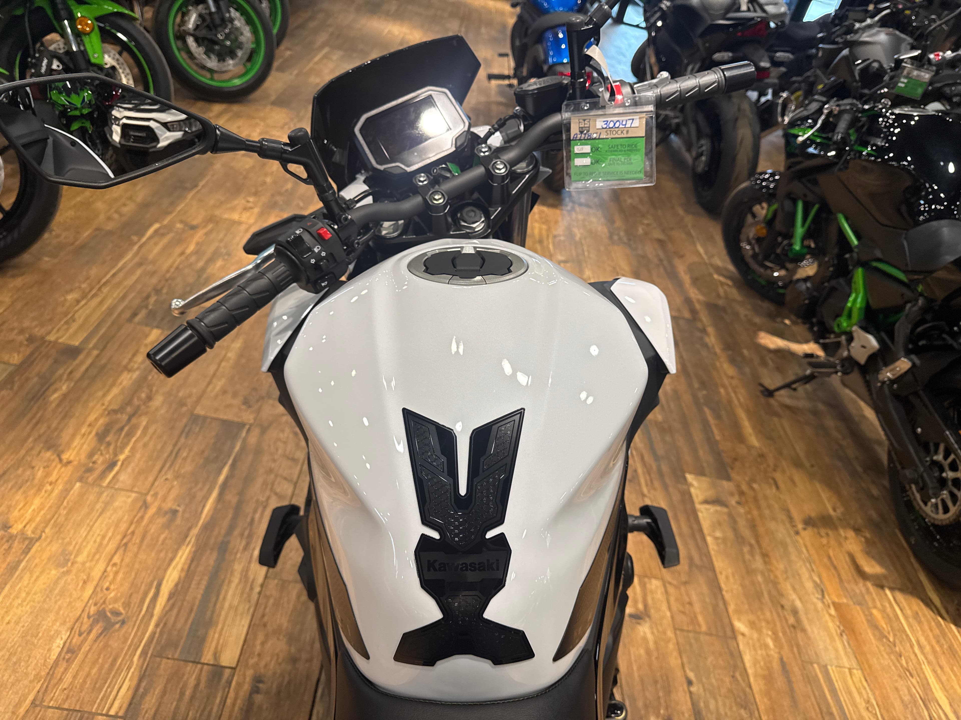 2026 Kawasaki Z500 SE ABS - media 9