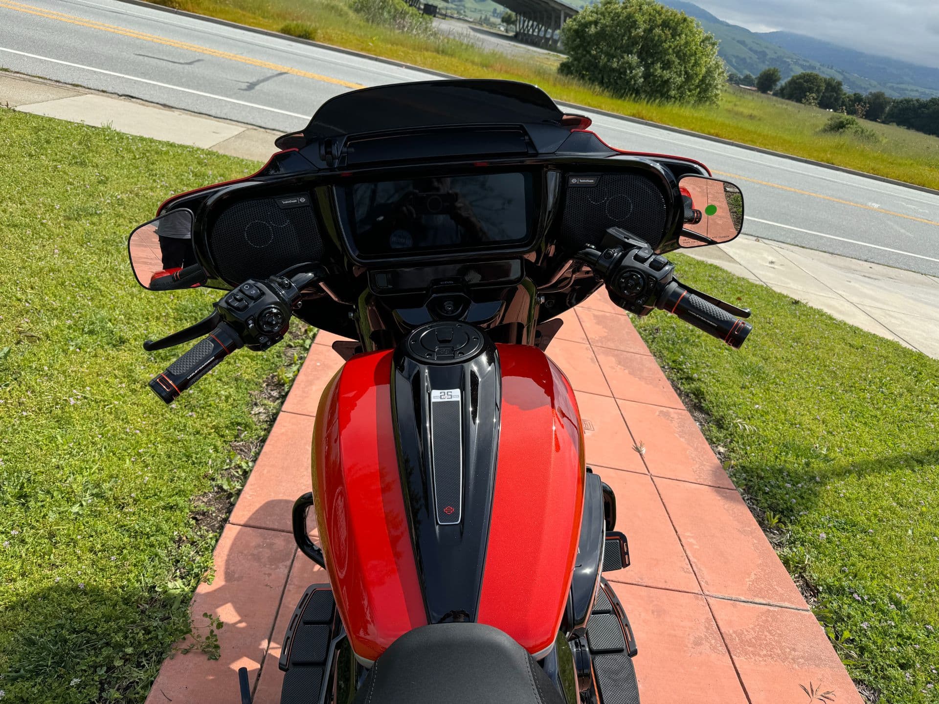 2024 Harley-Davidson CVO™ Street Glide® - media 4