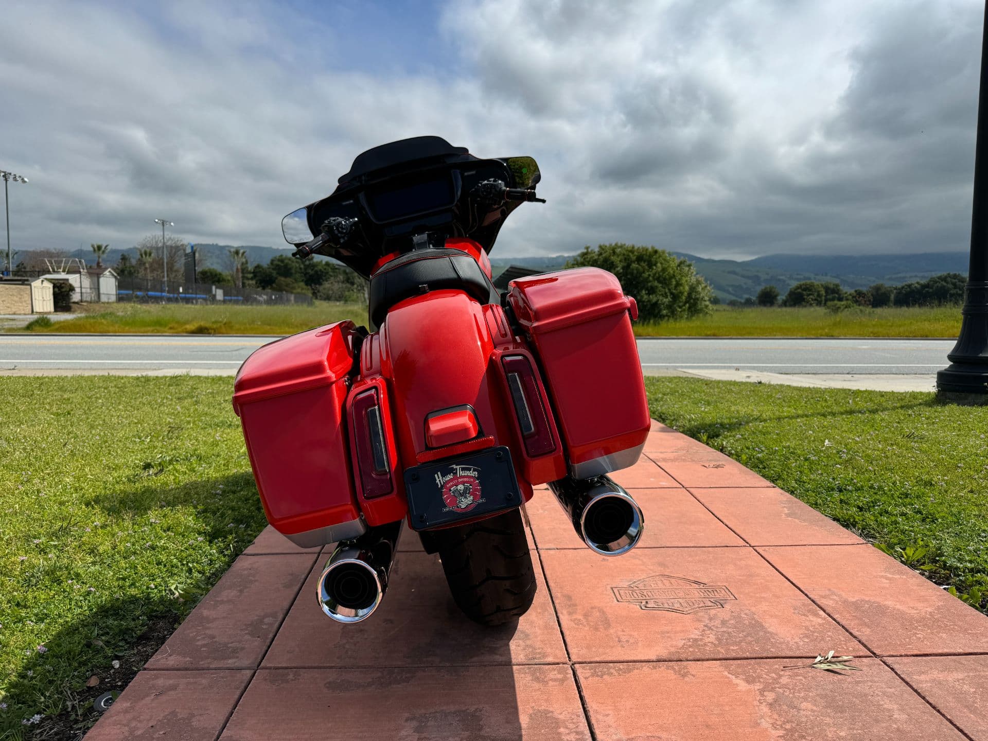 2024 Harley-Davidson CVO™ Street Glide® - media 7