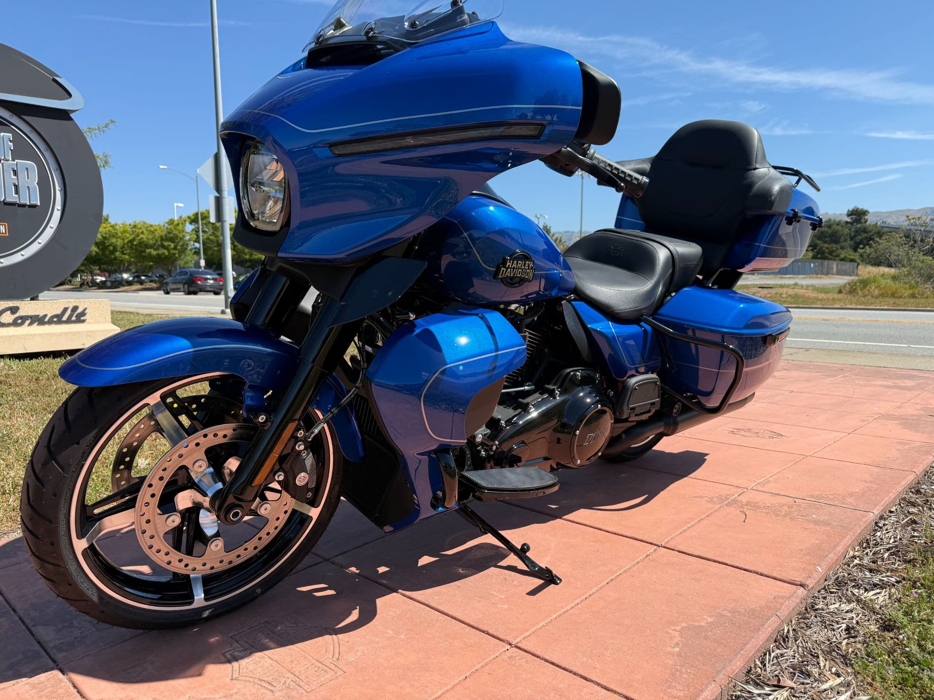 2025 Harley-Davidson Street Glide® Ultra - media 14