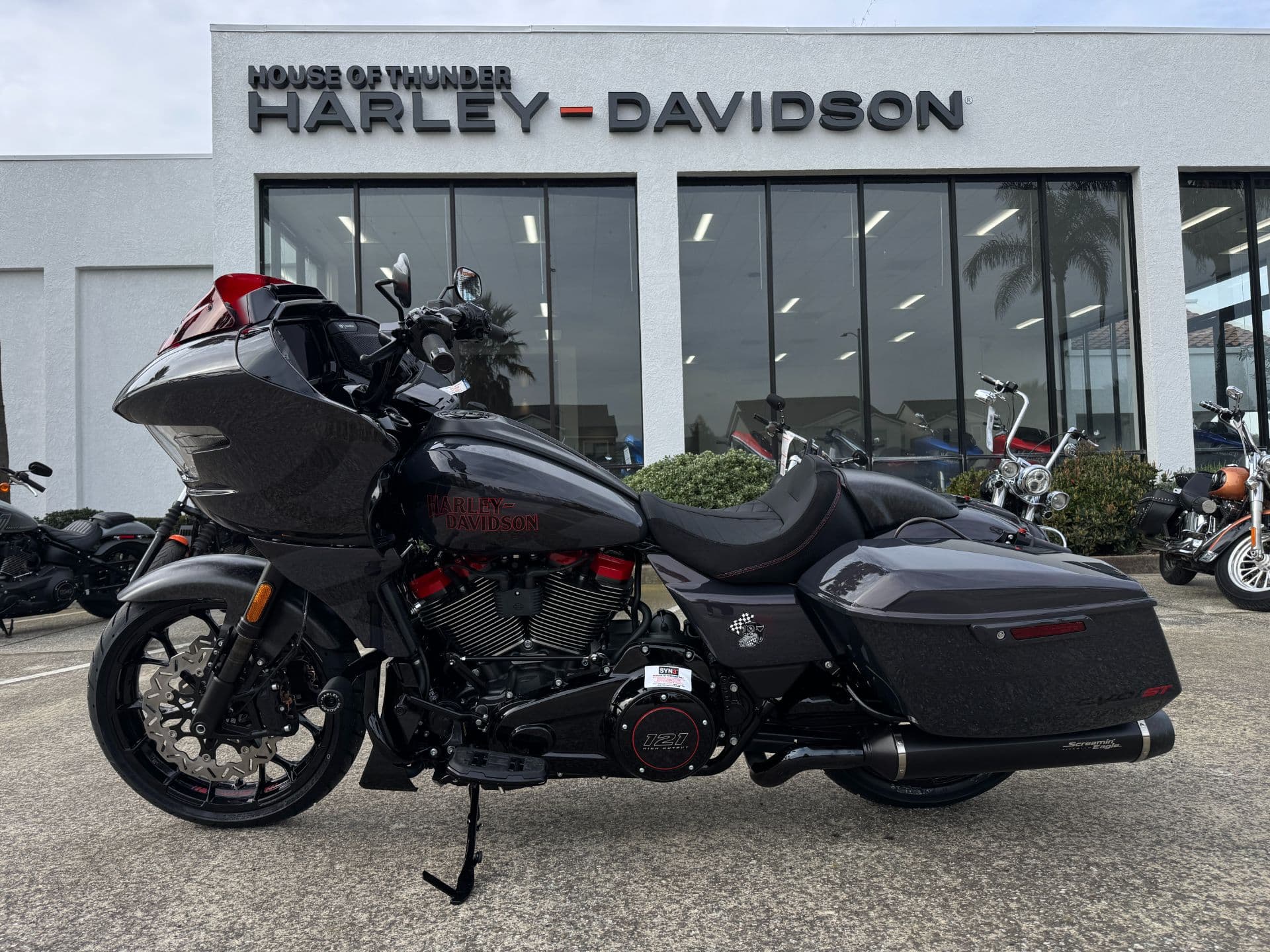 2026 Harley-Davidson CVO™ Road Glide® ST - media 9