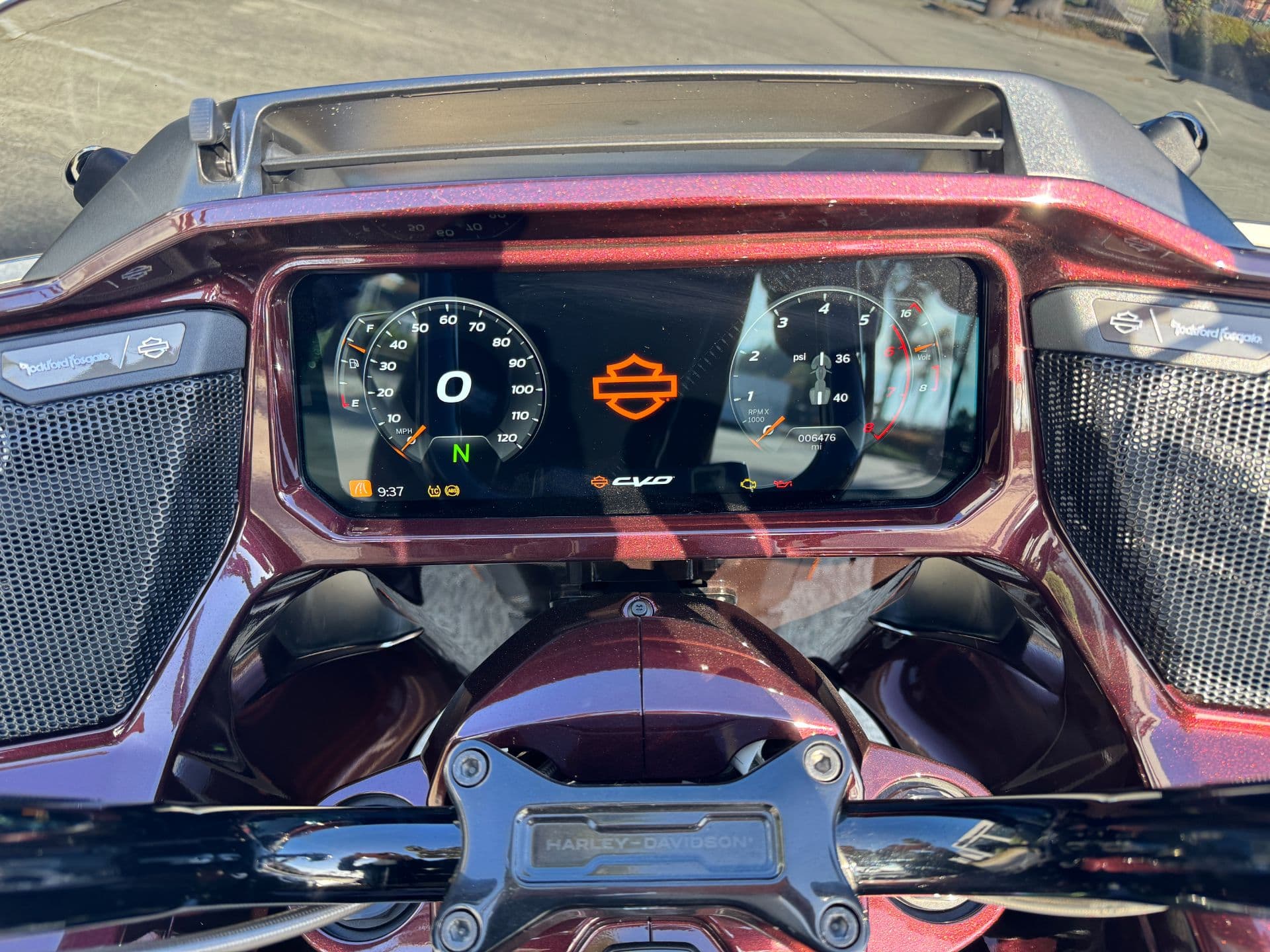 2024 Harley-Davidson CVO™ Road Glide® - media 6