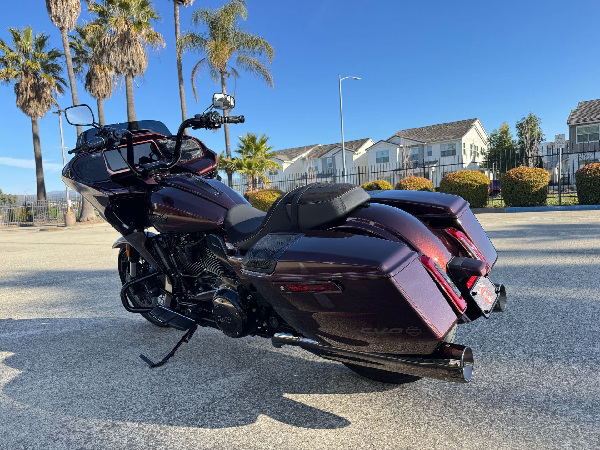 2024 Harley-Davidson CVO™ Road Glide® - media 9